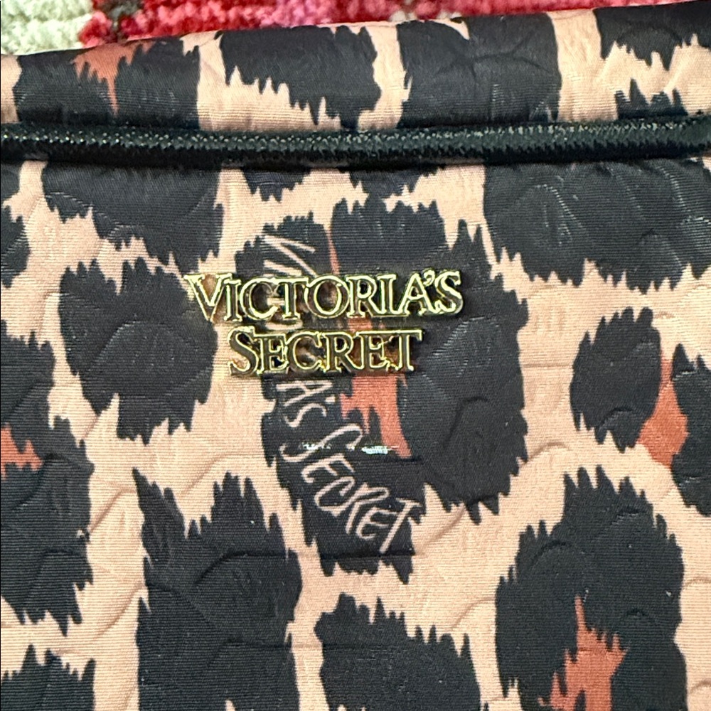 Victoria's Secret Leopard Print Travel Bag - Picture 2 of 3